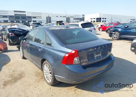 2010 Volvo S40 2.4I from USA, damaged, VIN YV1382MS6A2488769